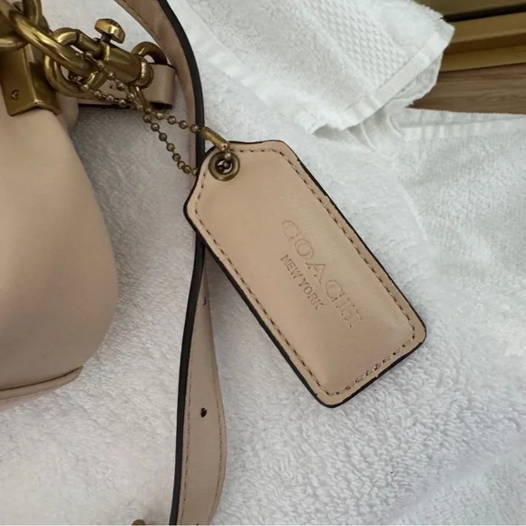 Coach Pillow Tabby 18 Shoulder Bag  Blush - Picture 5 of 6